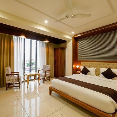 The Shivalik Hotel Бхубанешвар Екстериор снимка