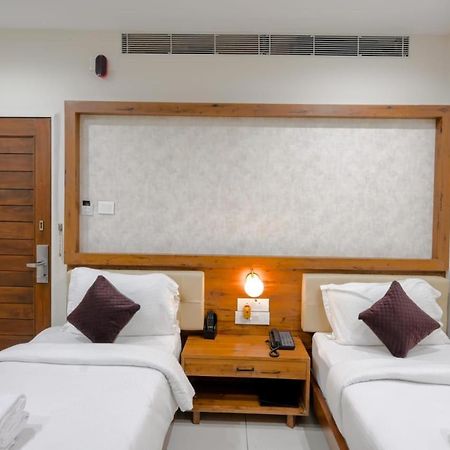 The Shivalik Hotel Бхубанешвар Екстериор снимка